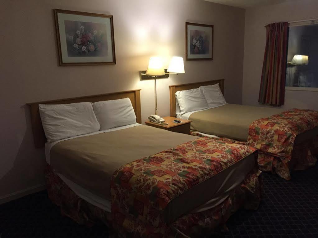 Howard Johnson Florence/ Cincinnati Area ภายนอก รูปภาพ