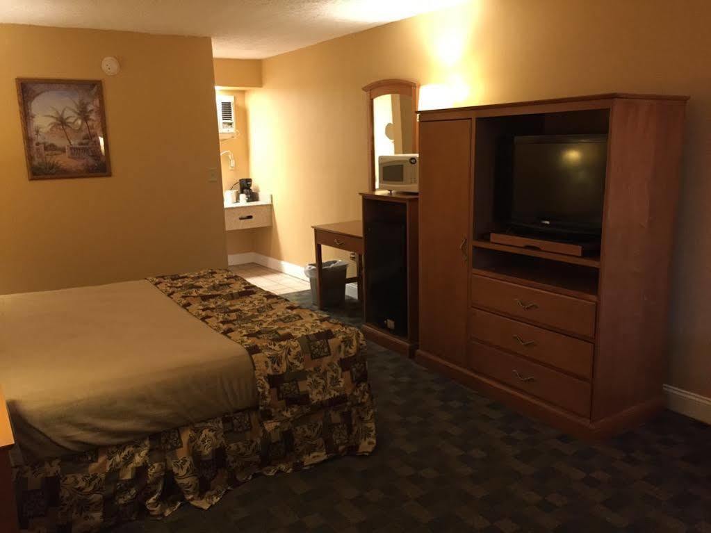 Howard Johnson Florence/ Cincinnati Area ภายนอก รูปภาพ