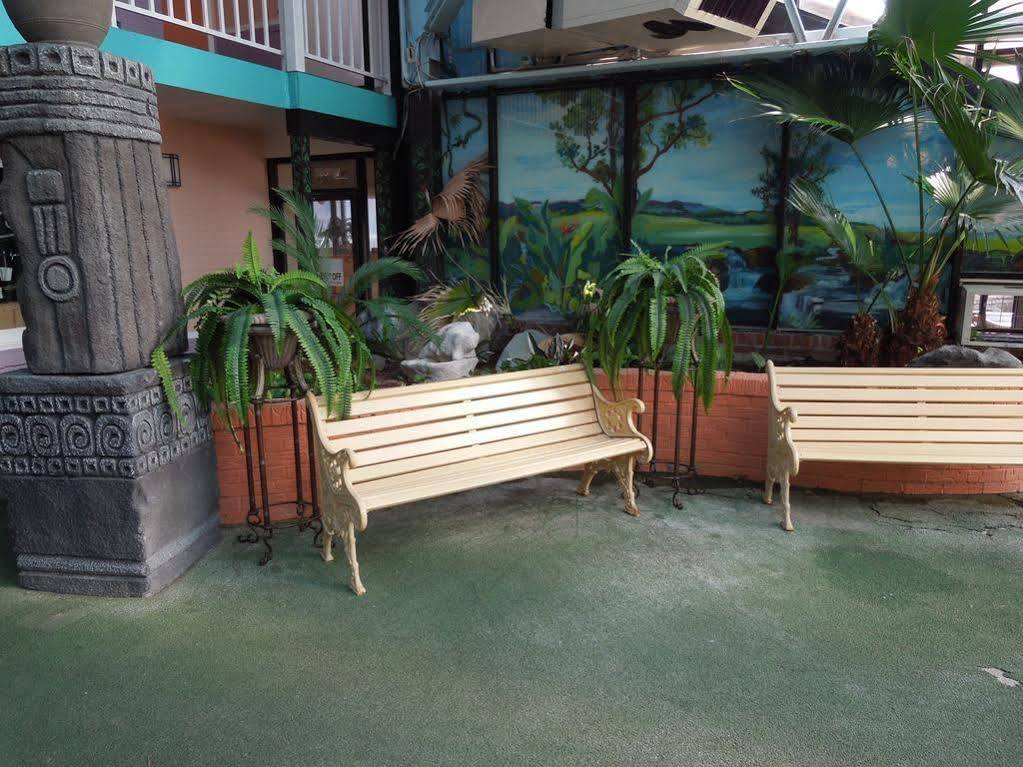 Howard Johnson Florence/ Cincinnati Area ภายนอก รูปภาพ